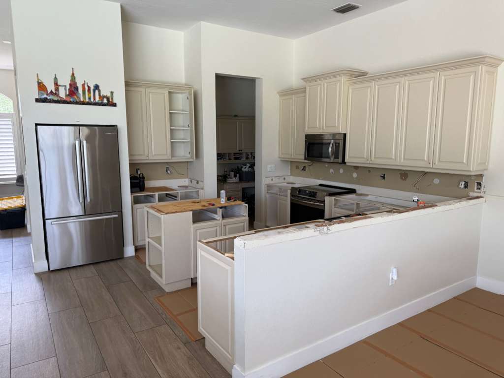 Before photo of a Lakewood Ranch FL kitchen remodel