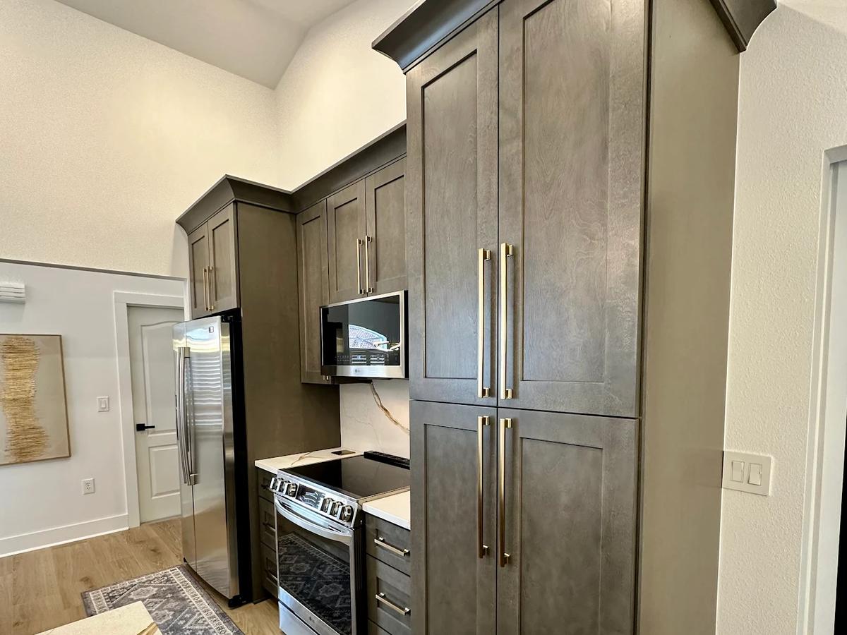 Pantry tower detail